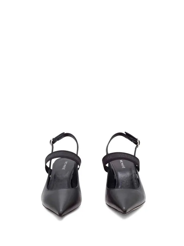 Black sandal with heel