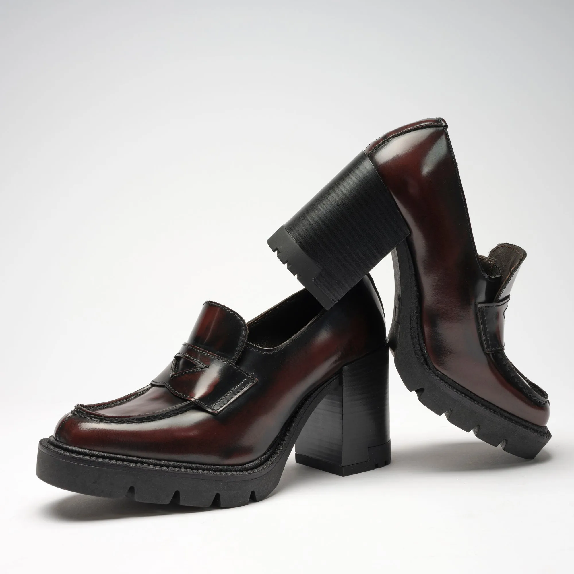 Heeled penny loafer bordeaux