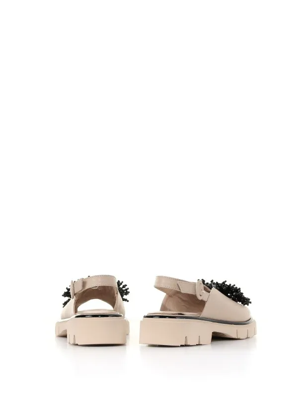Leather sandal with bead detail