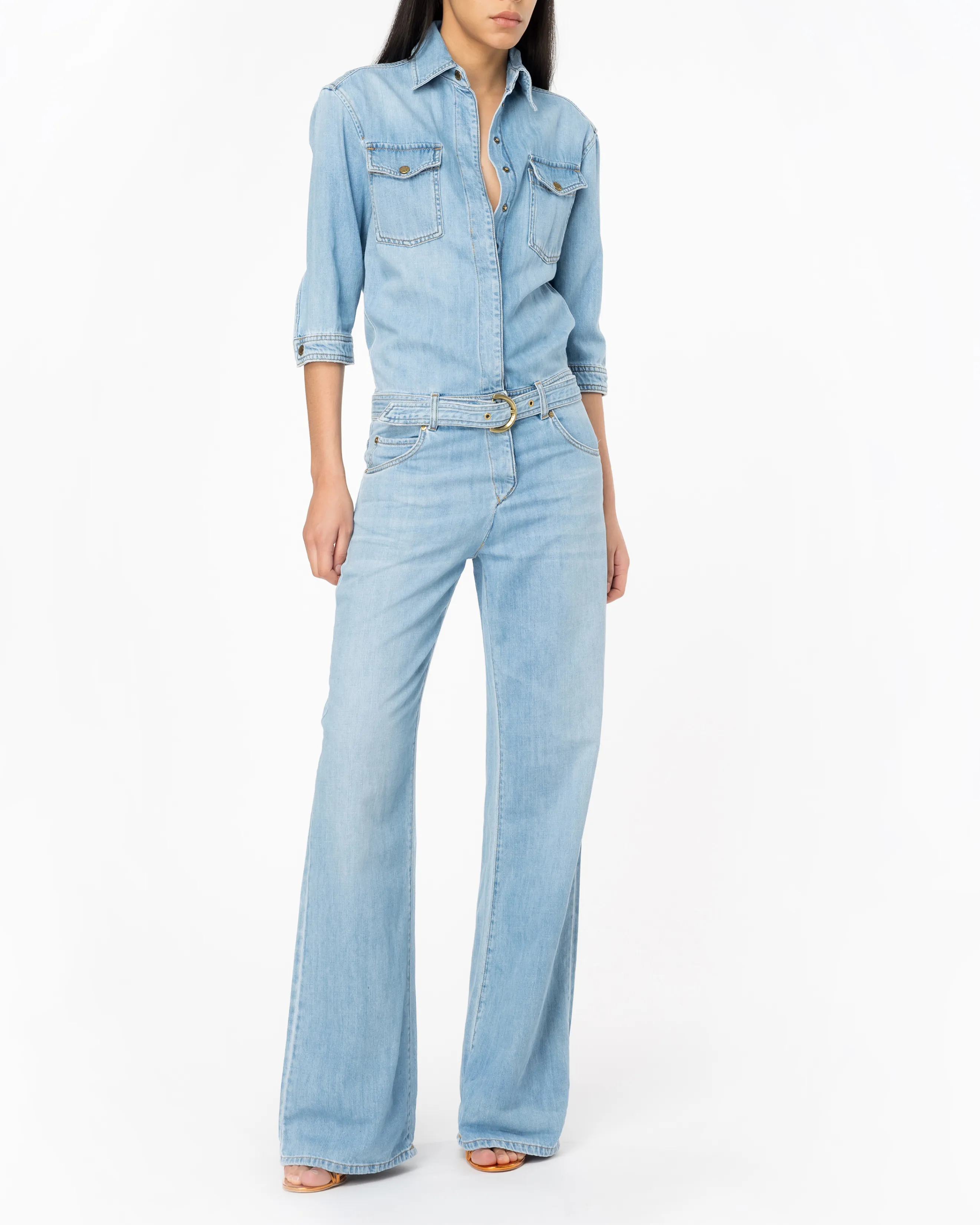 Tuta in denim di cotone lavaggio super stone washed con maniche tre quarti e cintura in vita